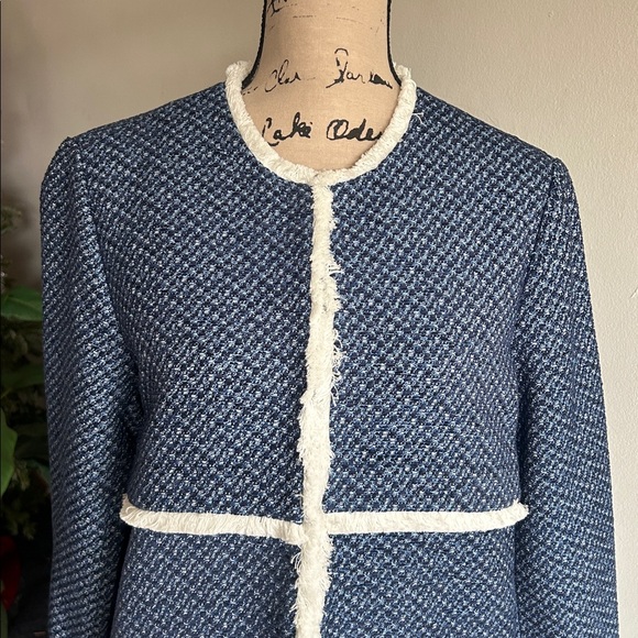 J. McLaughlin Tweed Fringe Trim Mid Length Jacket Coat Blue White Size Lg NWOT - Picture 5 of 12